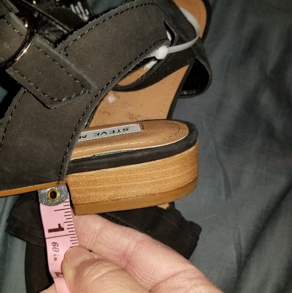 NWOT Steve Madden Brett Ruffle Suede Sandals - Picture 6 of 6